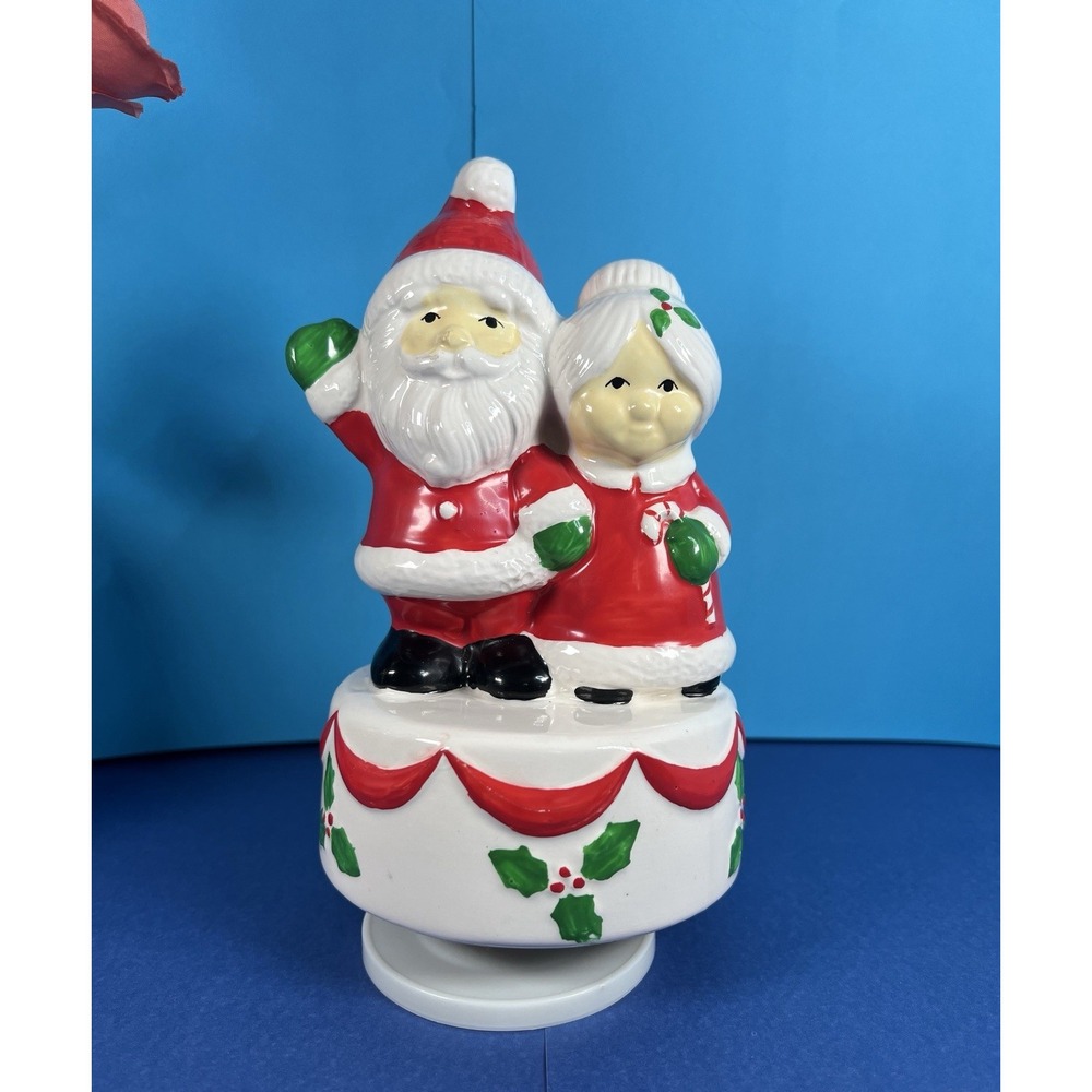 Santa & Mrs Clause Musical Figurine- Plays "We Wish You A Merry Christmas